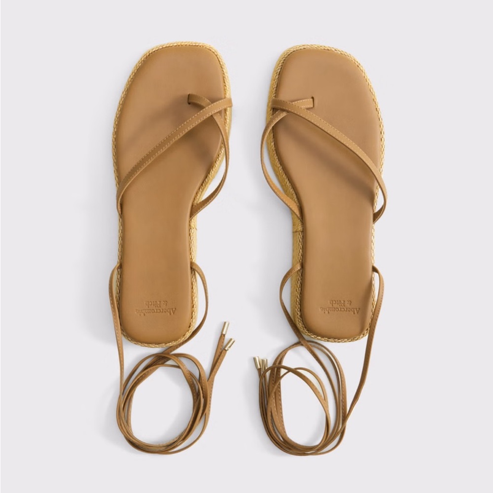 ❌SOLD❌ Abercrombie Thong Lace-Up Platform Sandals